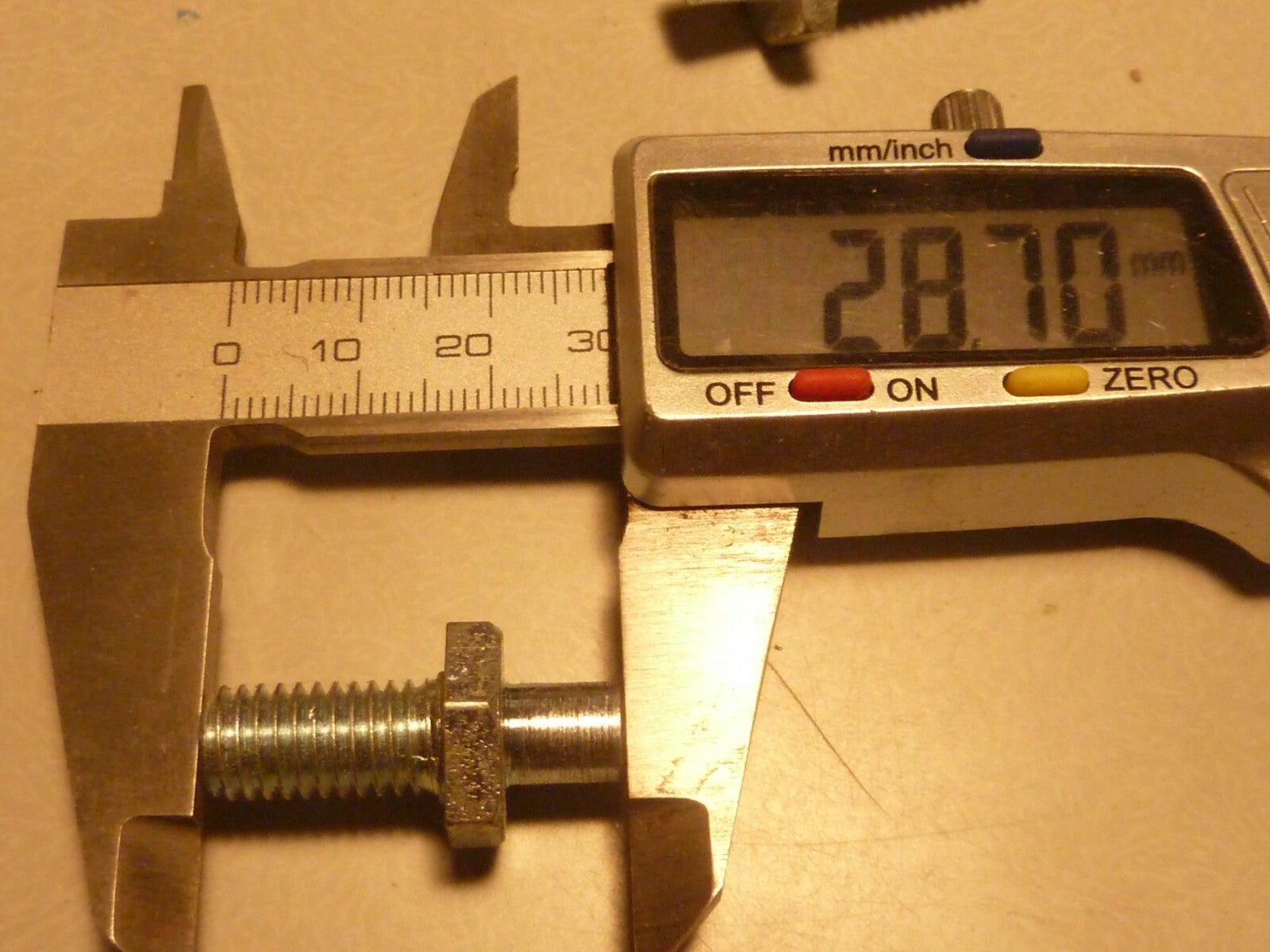 NOS Ancien vintage 2 vis butée frein tambour ?