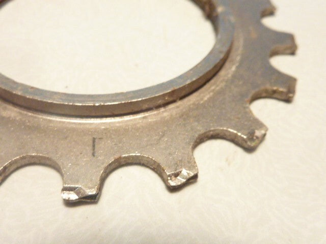 ancien vintage pignon cogs 17 dents maillard