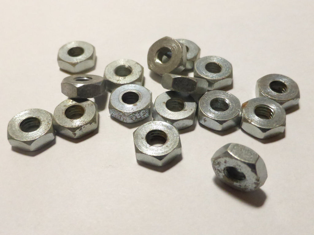 ✨ Lot de 14 Écrous Hexagonaux M4 – NOS Vintage Vélo / Ancien Stock ✨