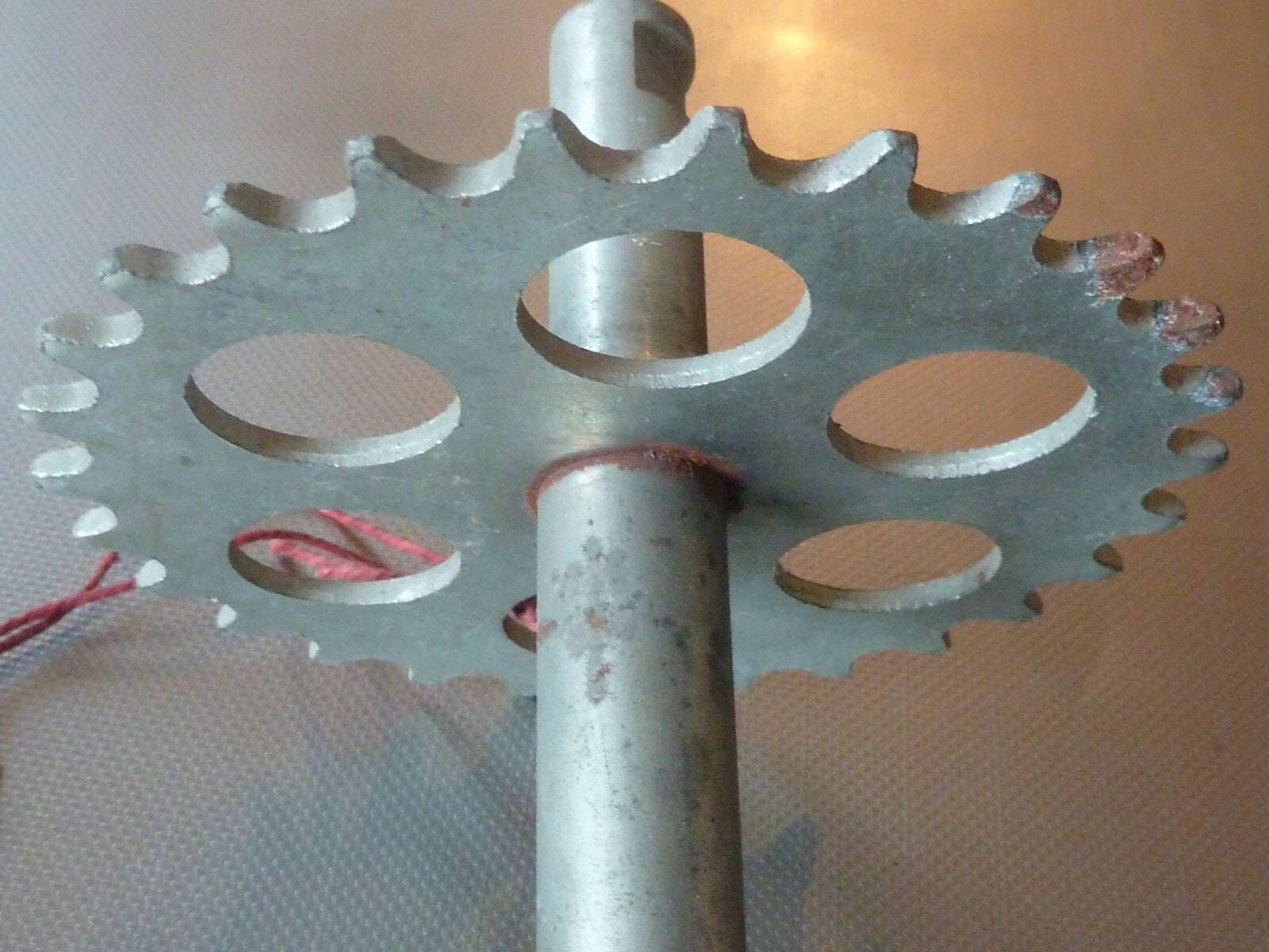 axe PEDALIER ANCIEN 27 Zähne  Tretach  Treta27 DENTS moped altes Puch ? CIAO ?