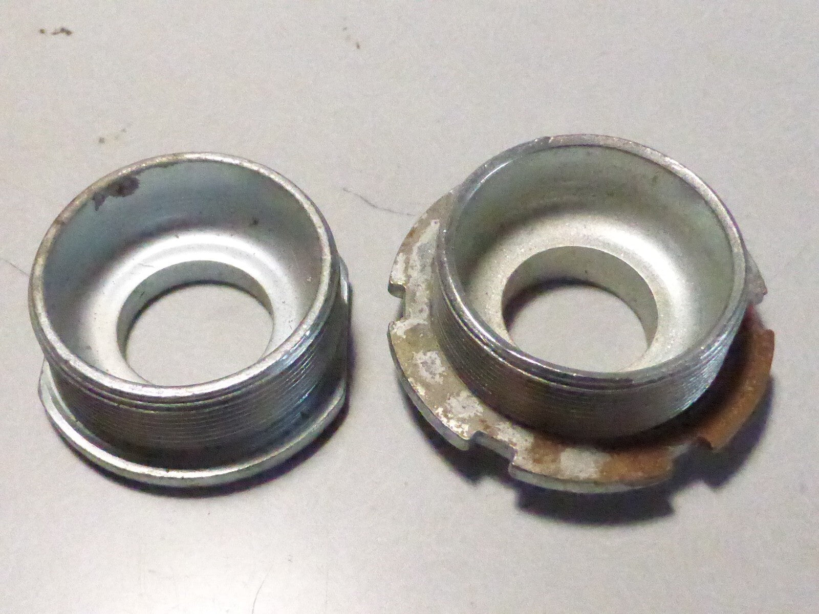 NOS CUVETTE BOITIER Thun PEDALIER BSC 34.8MM VELO  BMX FIXIE 1.37x24tpi