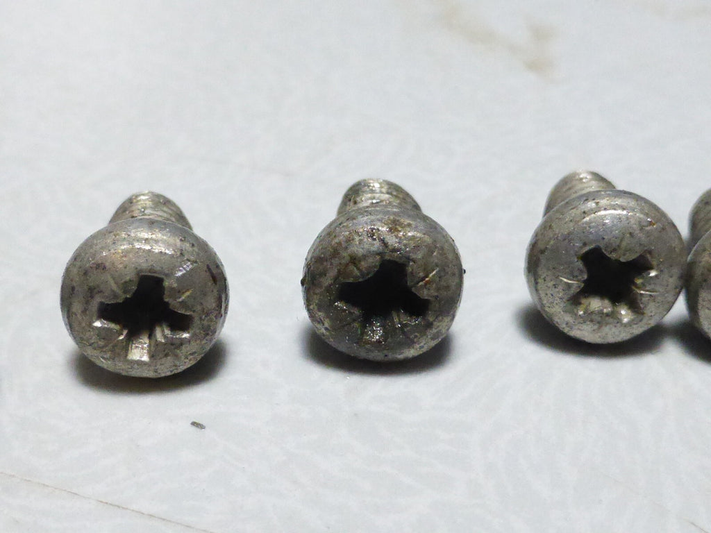 7 mini vis tète ronde bombé  bolt screw acier  boulon vintage