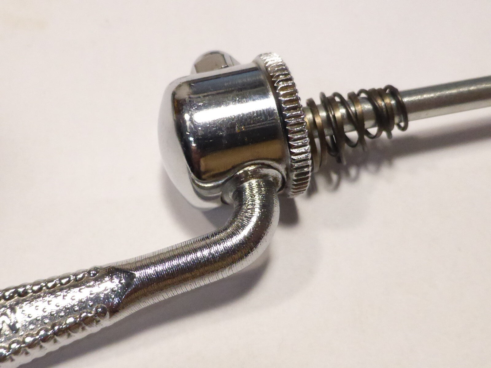 NOS vintage attache rapide wheel quick release skewer roue arrière atom