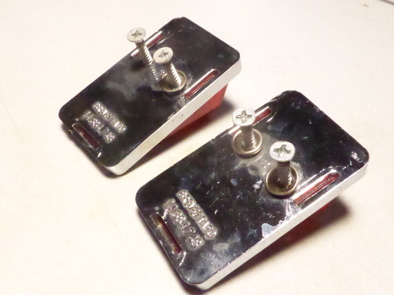 NOS 2 Catadioptre  Alfa Romeo 105 coupé Bertone Carello 14.384.748 Brevettato