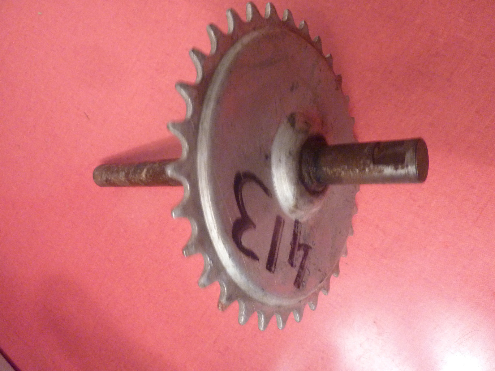 NOS axe plateau PEDALIER Plateau ANCIENNE Peugeot 102 32 DENTS