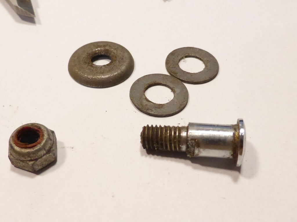 ancien axe vis de poignée chromé  mobylette motobecane Terrot