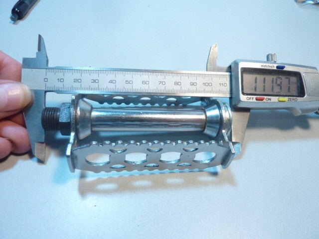 1 Vintage 80's pédale DEA  Chrome Steel Pedal 14/125 gauche