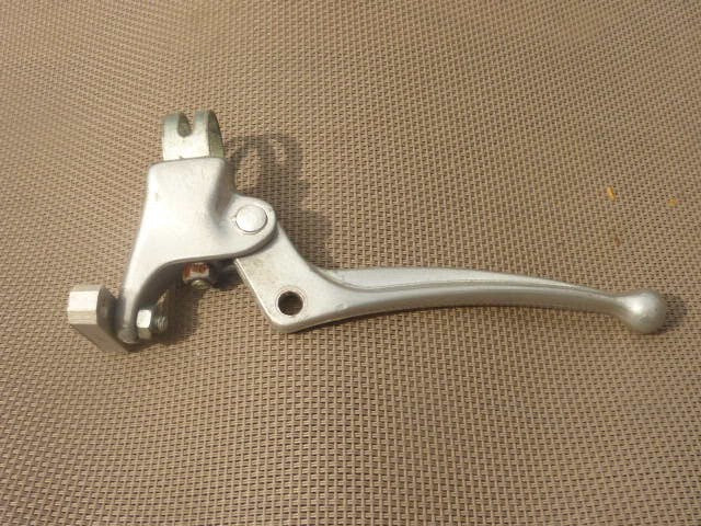 vintage neuf ancien stock poignée frein gauche  aluminium clb Tandem ?