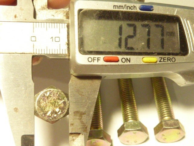 4 boulons 8x44 échappement etc Longueur total 50 mm M8