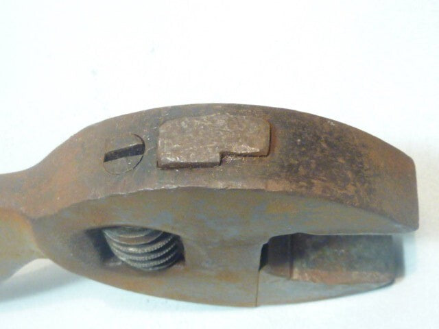 Outil ancien clé a molette coudée