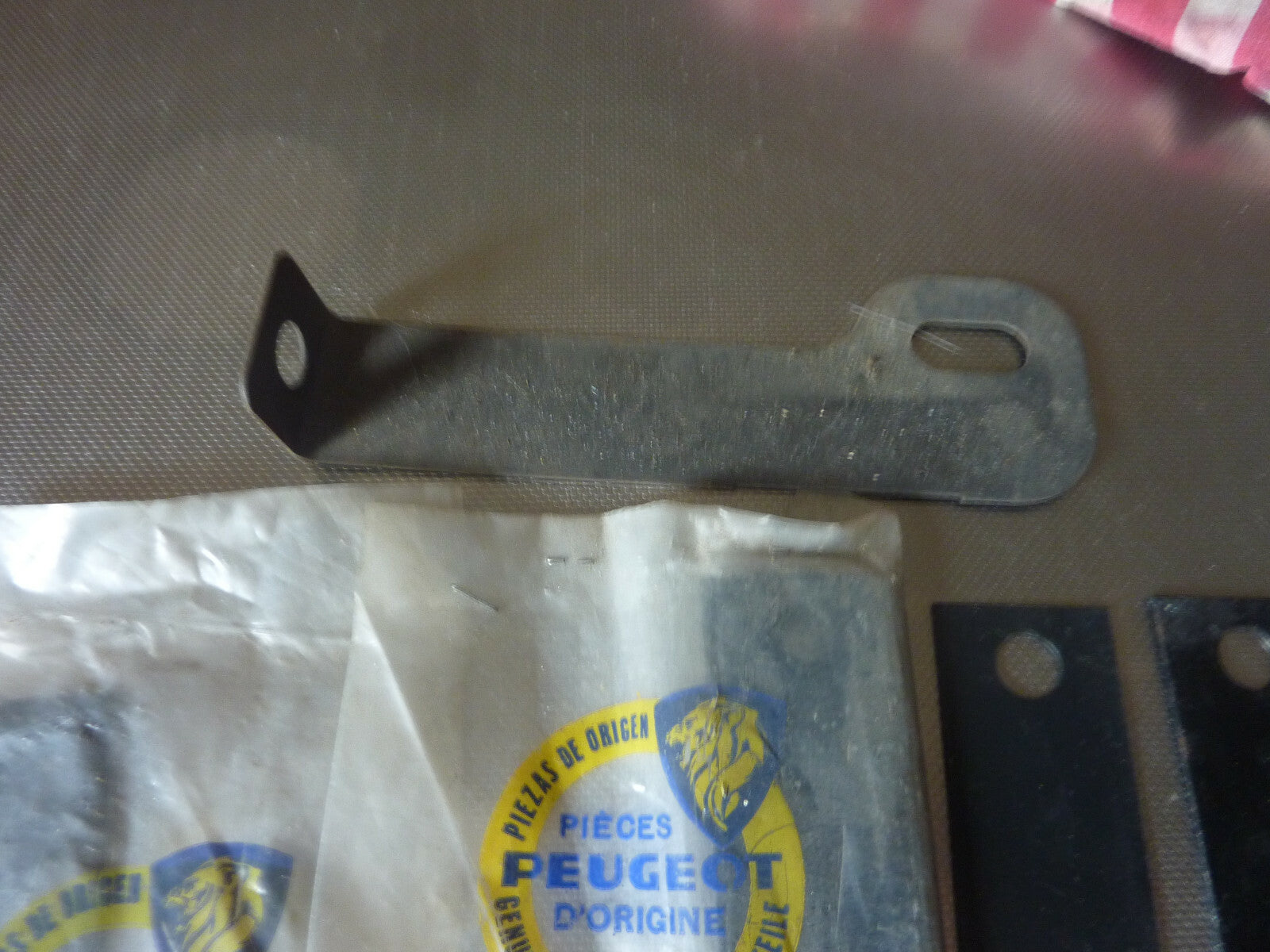 25 patte fixation support echappement vintage Peugeot