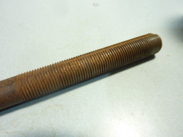 NOS Axe de roue  nu 11x100 145 mm diamètre 11 mm longueur 145 mm rainuré
