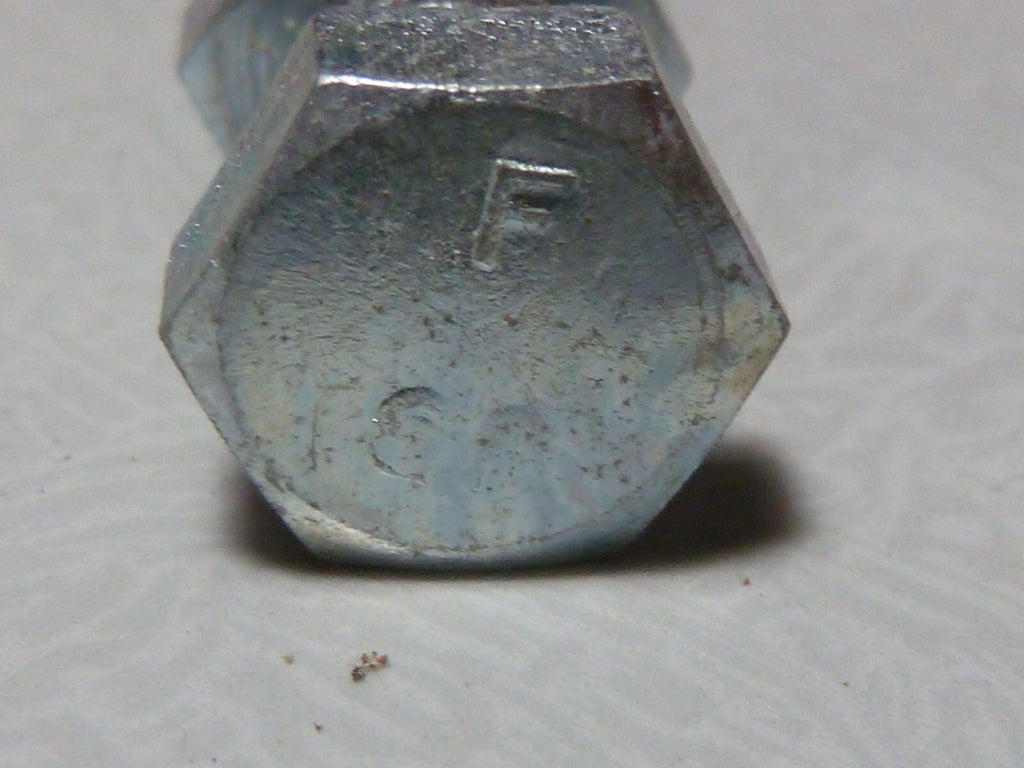 NOS 4 Vis M7 10 mm longueur total 15 mm avec écrou  Vis et écrou