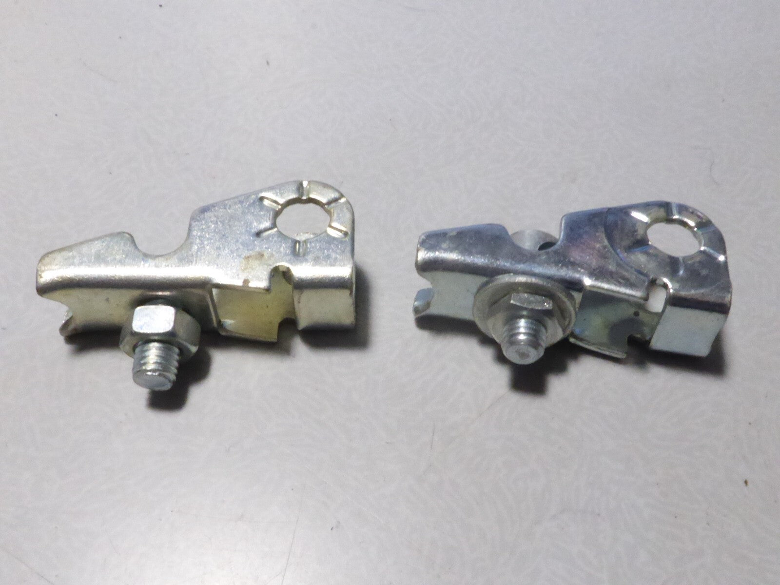NOS vintage 2 attache support de phare cibié soubitez de velo pour patte 8 mm ..