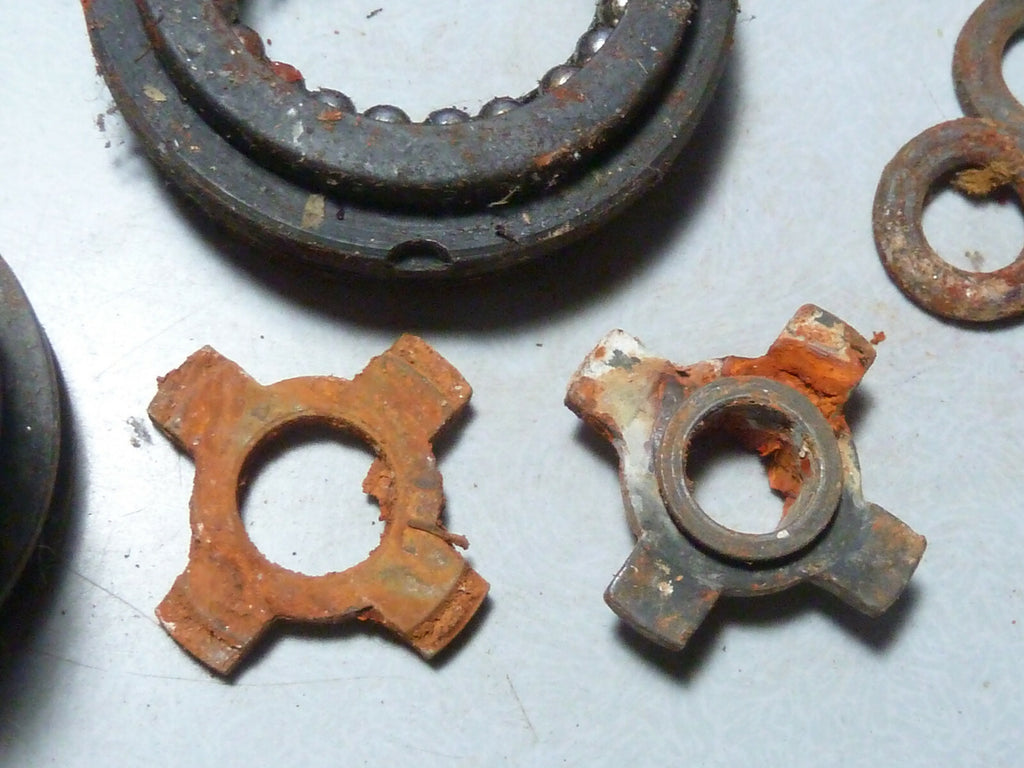 lot pieces moyeux torpedo ancien