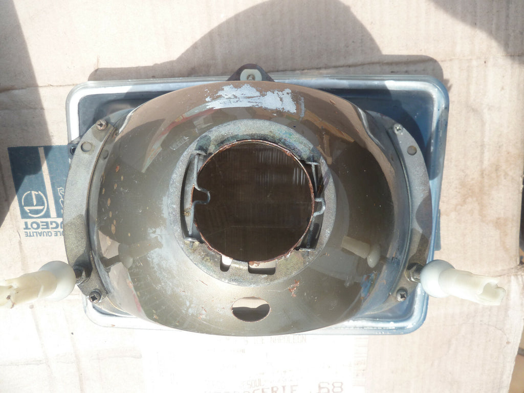 OPTIQUE DE PHARE AVANT droit SEV MARCHAL 303...SIMCA TALBOT HORIZON