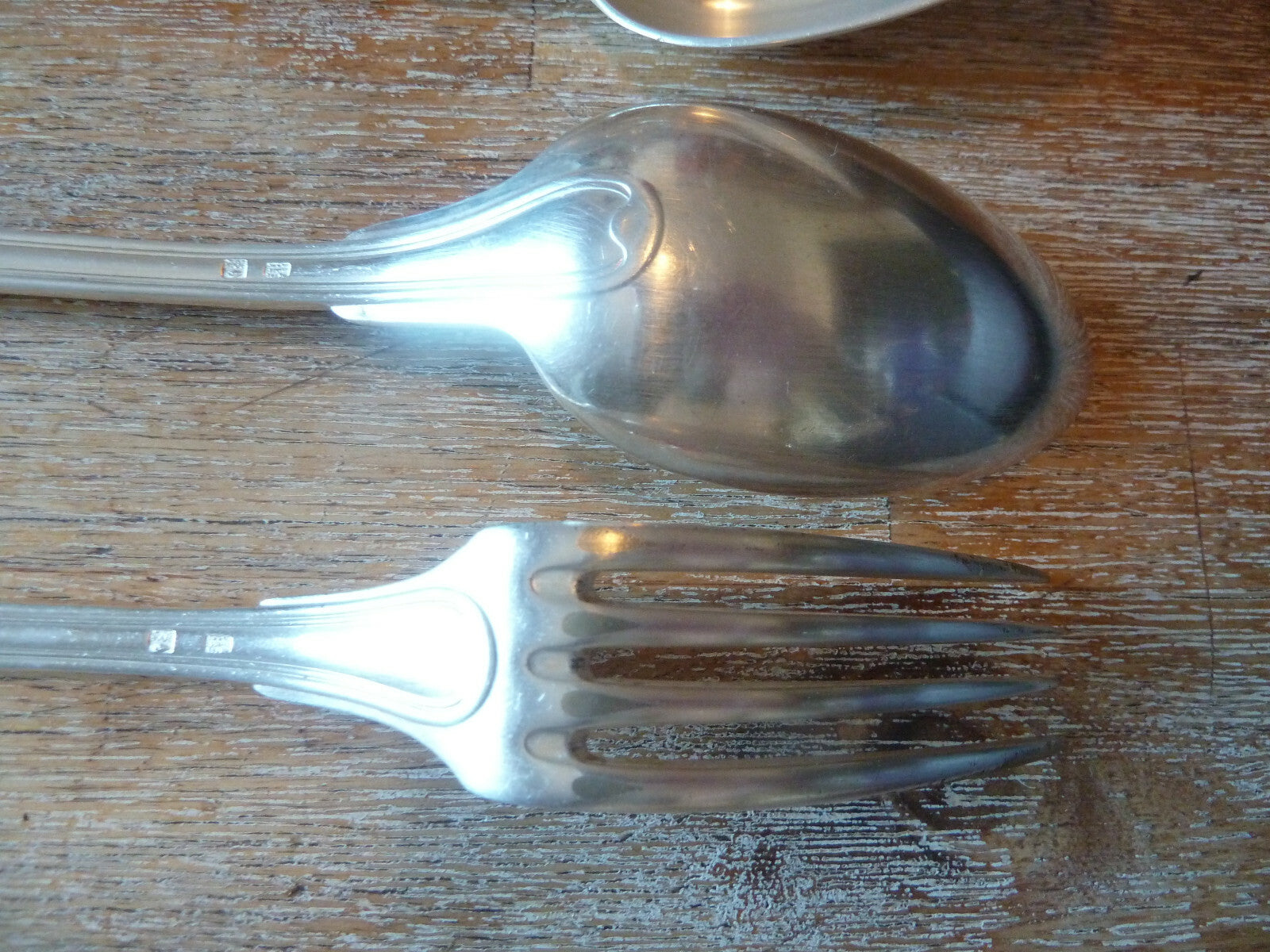 ancien coffret six cuillères à soupe & 6 fourchettes métal alliage blanc argent