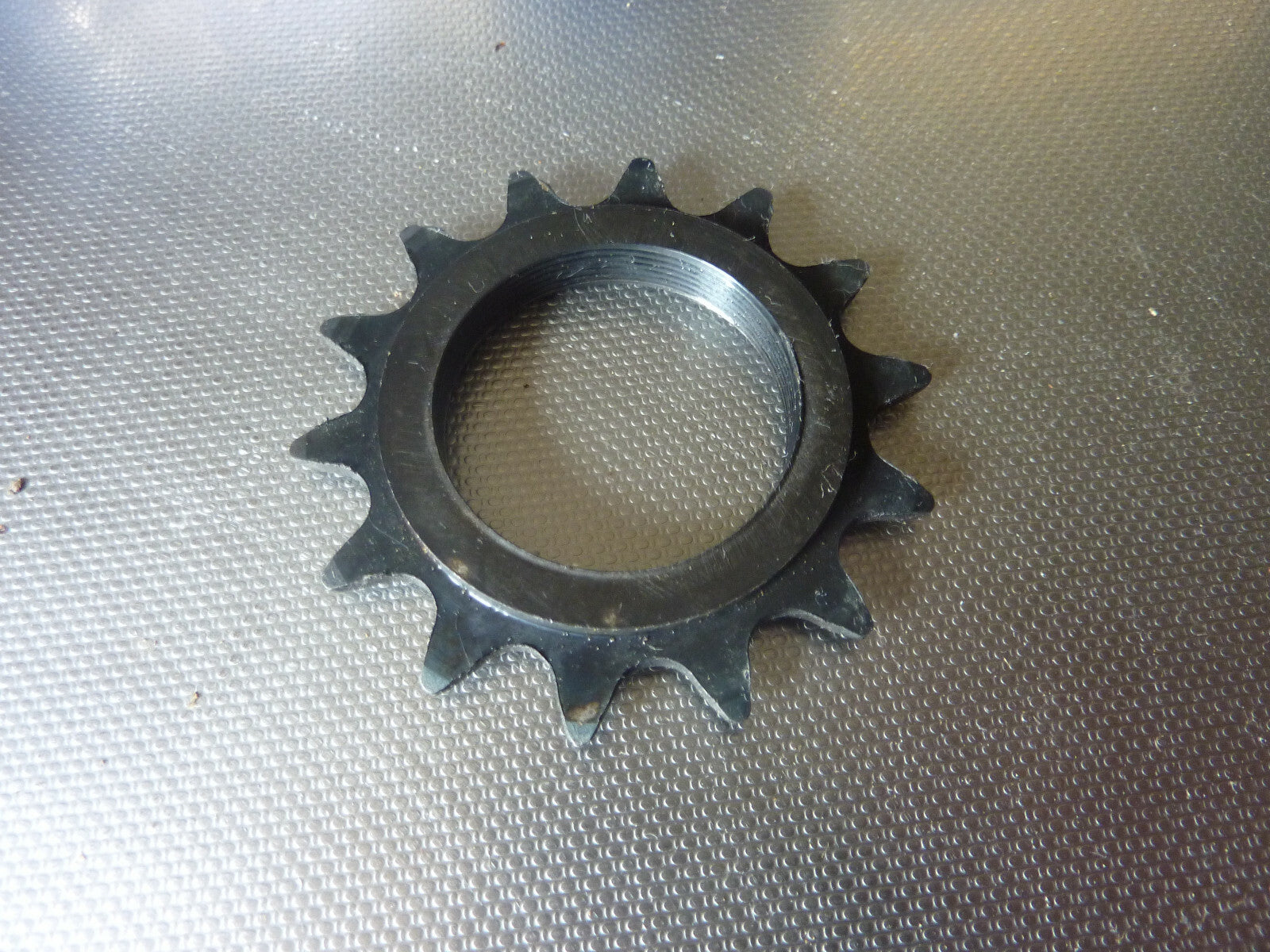 ✨ NOS – Pignon  14 Dents Ø 27 mm – Filetage BSA – Chaîne 1/8 – Vélo Vintage✨