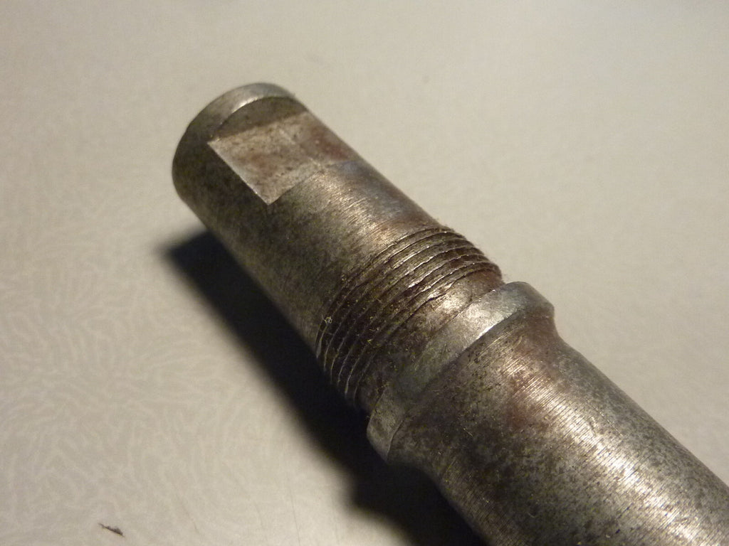 Axe pédalier à clavettes 115 mm acier boitier pédalier vintage ancien stock