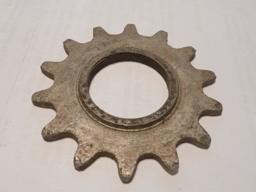 Pignon arrière 14 dents 3 mm chaîne 1/8 Ø 27 mm
