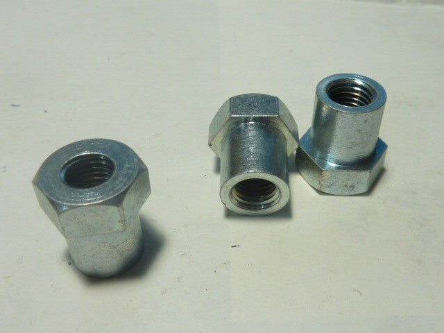 3 Ecrou épaulé  neuf ancien stock glissière solex ?