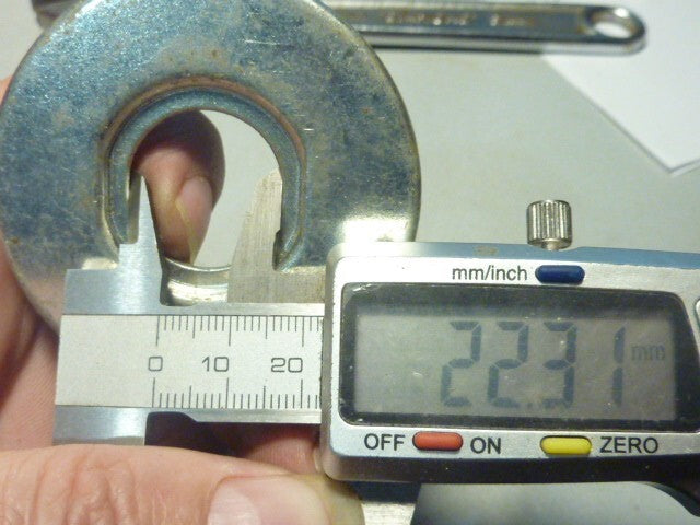 NOS 2 cache poussière roulements axe pédalier bmx cross  60 mm vintage