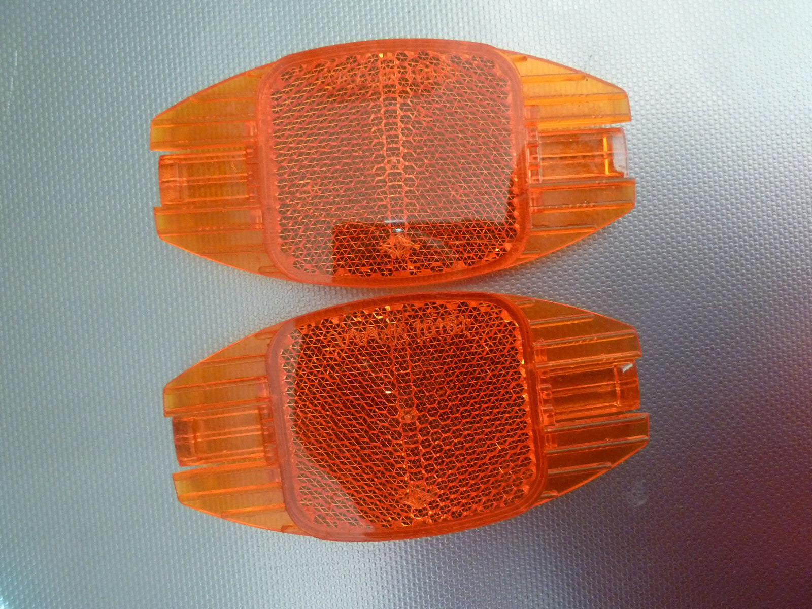 2 reflecteurs orange de roues de velo  catadioptre
