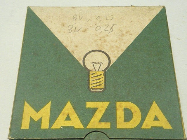 2 AMPOULES  vintage mazda  8V 0.25 feu arrière