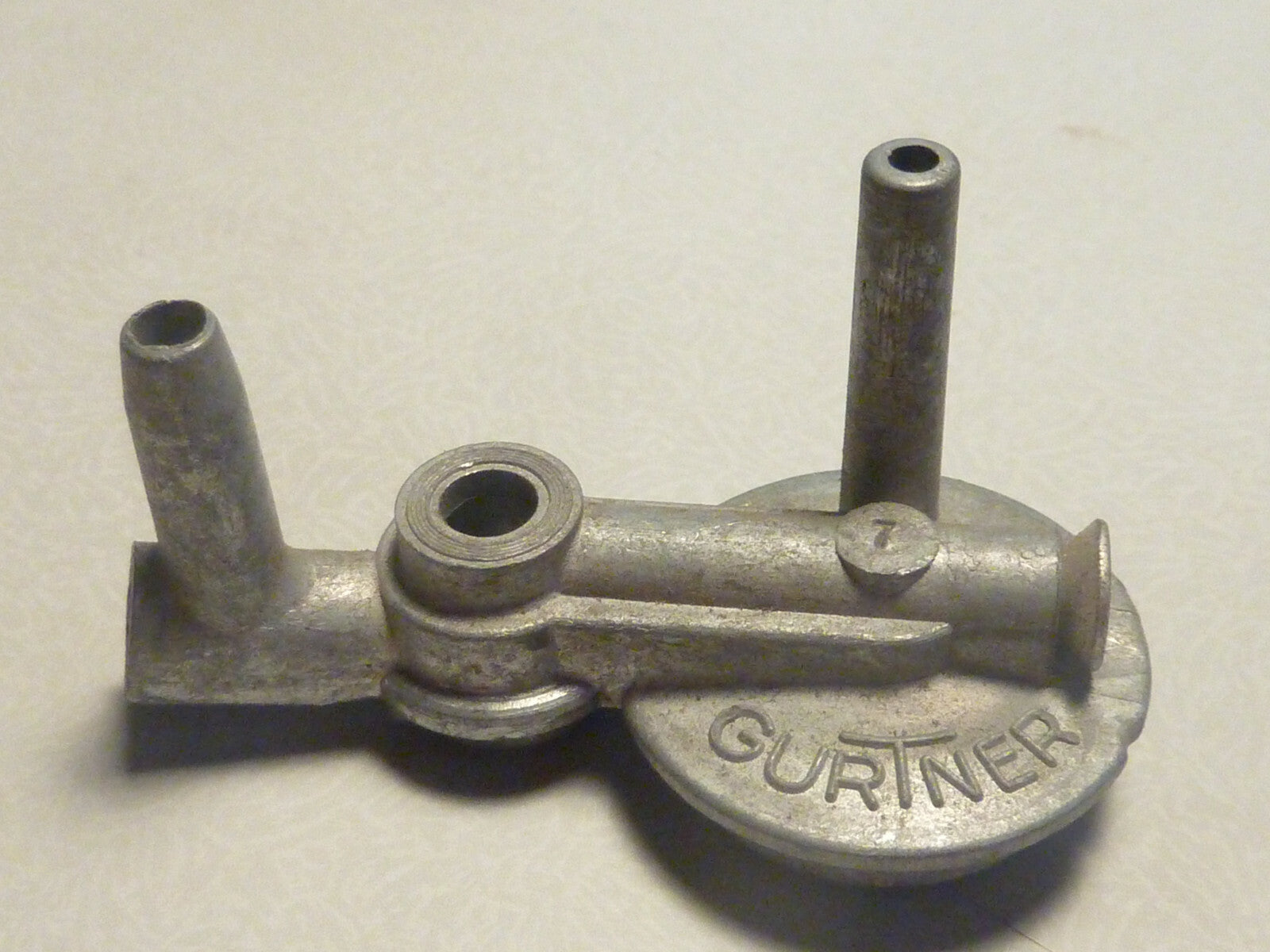 NOS Couvercle de cuve 22161 Gurtner AR2 12 Mobylette Motobécane 40 50