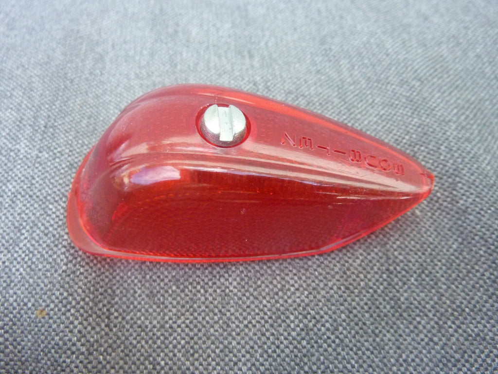 NOS CABOCHON  FEU ARRIERE  MOBYLETTE MOTOBECANE soubitez catalux 6 / 7  original