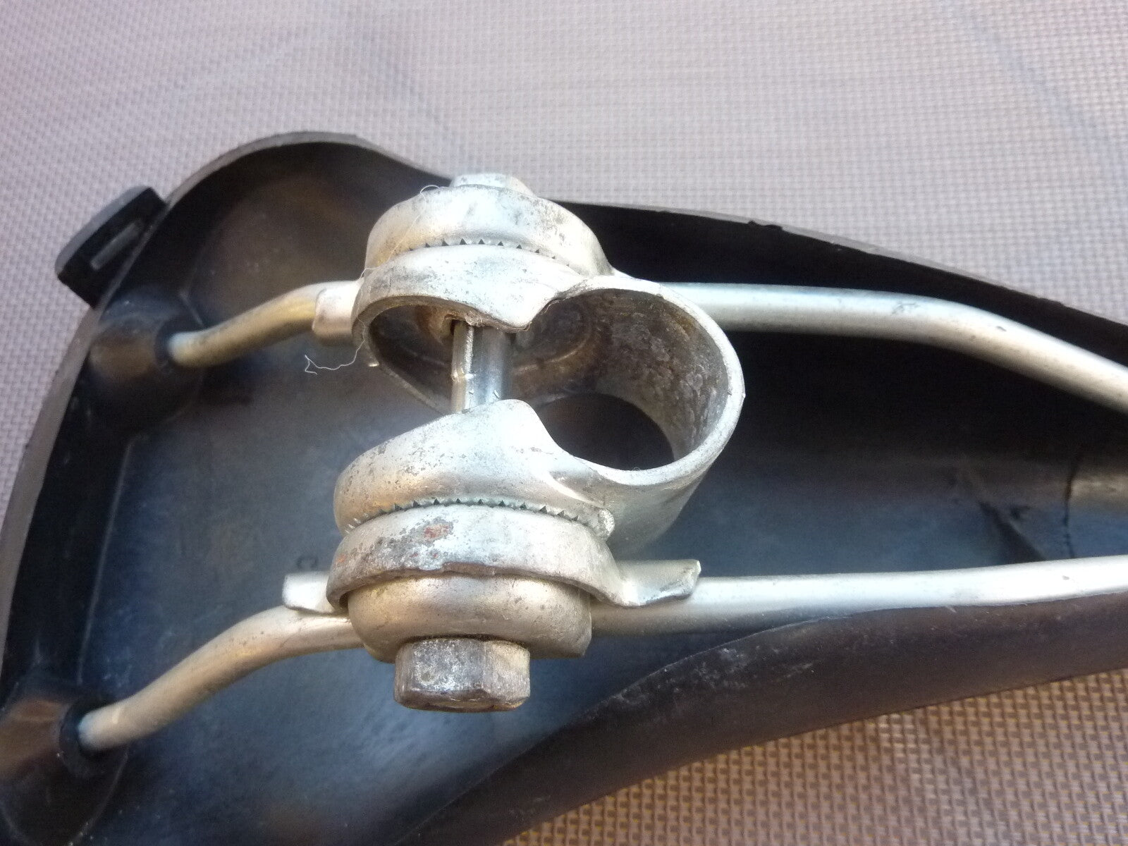 NOS SELLE VELO Perache VINTAGE SPORT selle Saddle Made in France course fixie