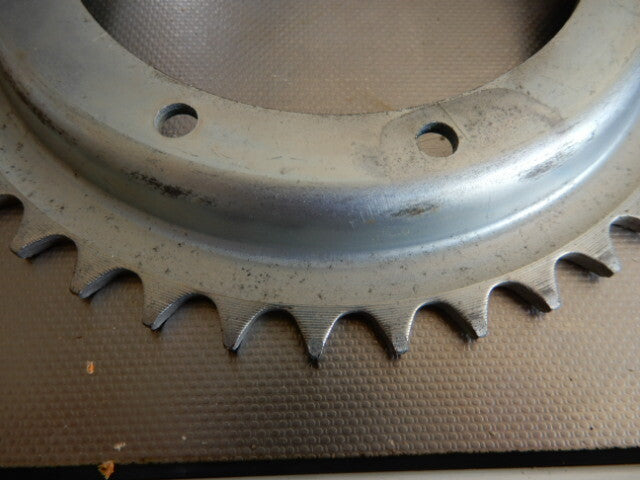 ancienne vintage Couronne de transmission 42 dents  104 mm