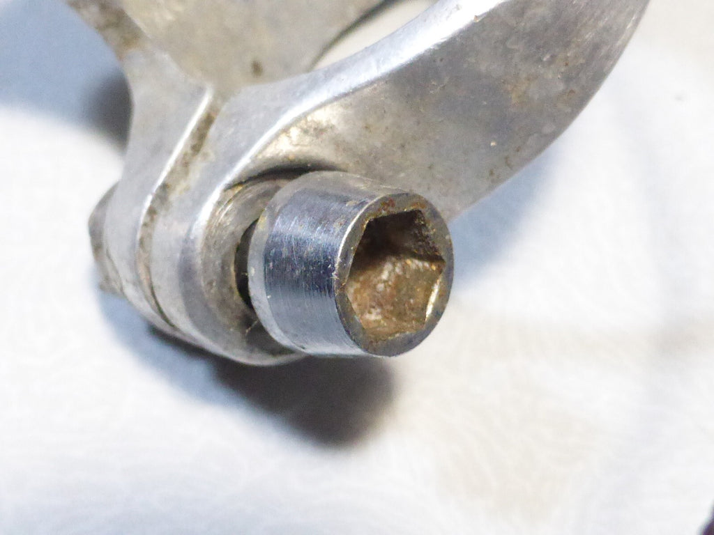 DÉRAILLEUR AVANT Shimano 600AX front derailleur ,clamp 28.6mm 1982