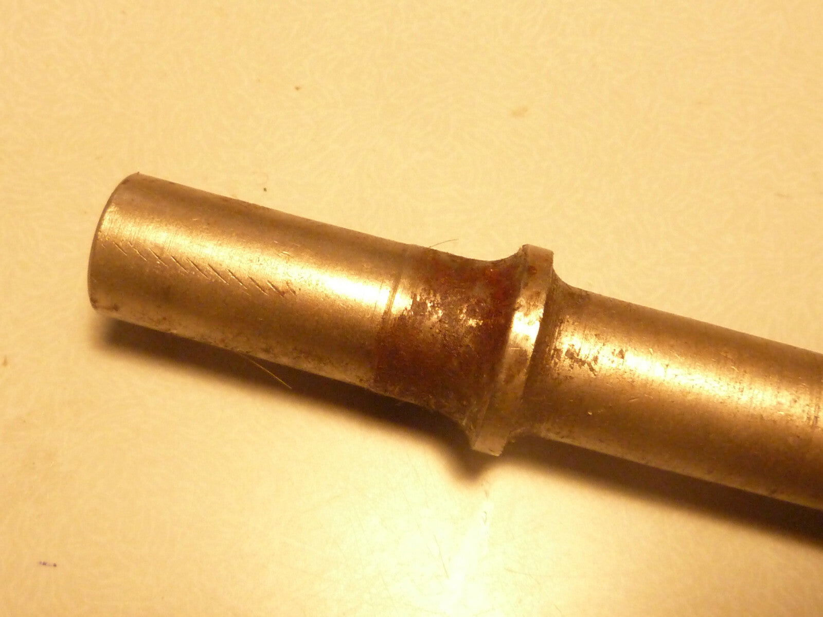 axe clavettes pédalier RFG Motobecane 196 mm ALC RFG