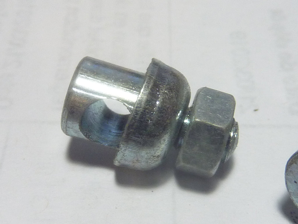 NOS neu 4 anciennes SERRE TRINGLE  L 17,4 X 8 X D 5mm POUR TRINGLE 5 mm VINTAGE