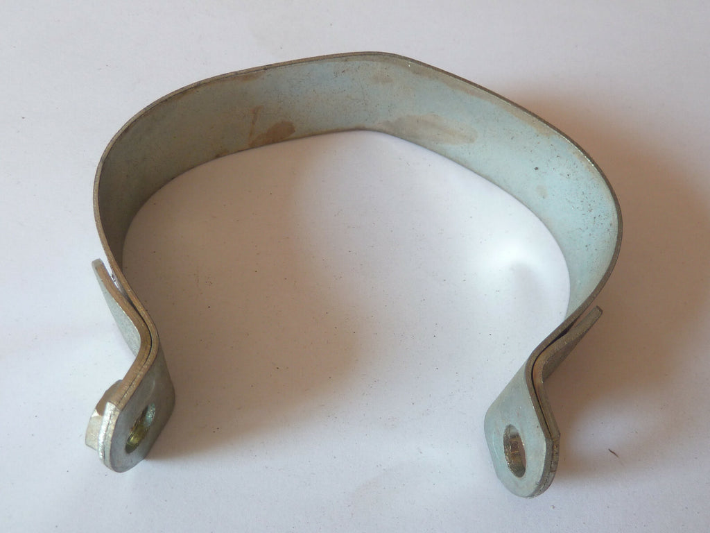 Collier échappement ovale avec ecrou M7 soudé Motobécane neuf ancien stock