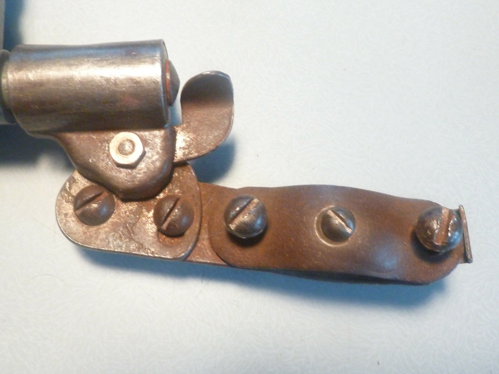 ANCIENNE DYNAMO vielle dinamo vintage EMOS 190 6V 0.4 A made in France