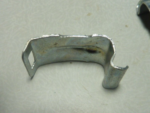 1 ancien vintage support fermeture ressort fixation patte mobylette luxor 218