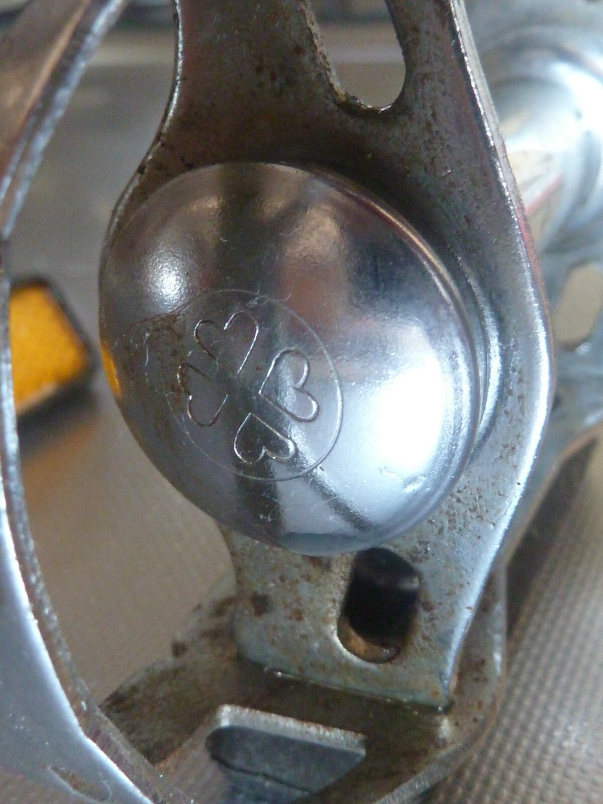 1 ancienne pedale  14/125 velo vintage Victor VP_338L cyclo coté gauche left