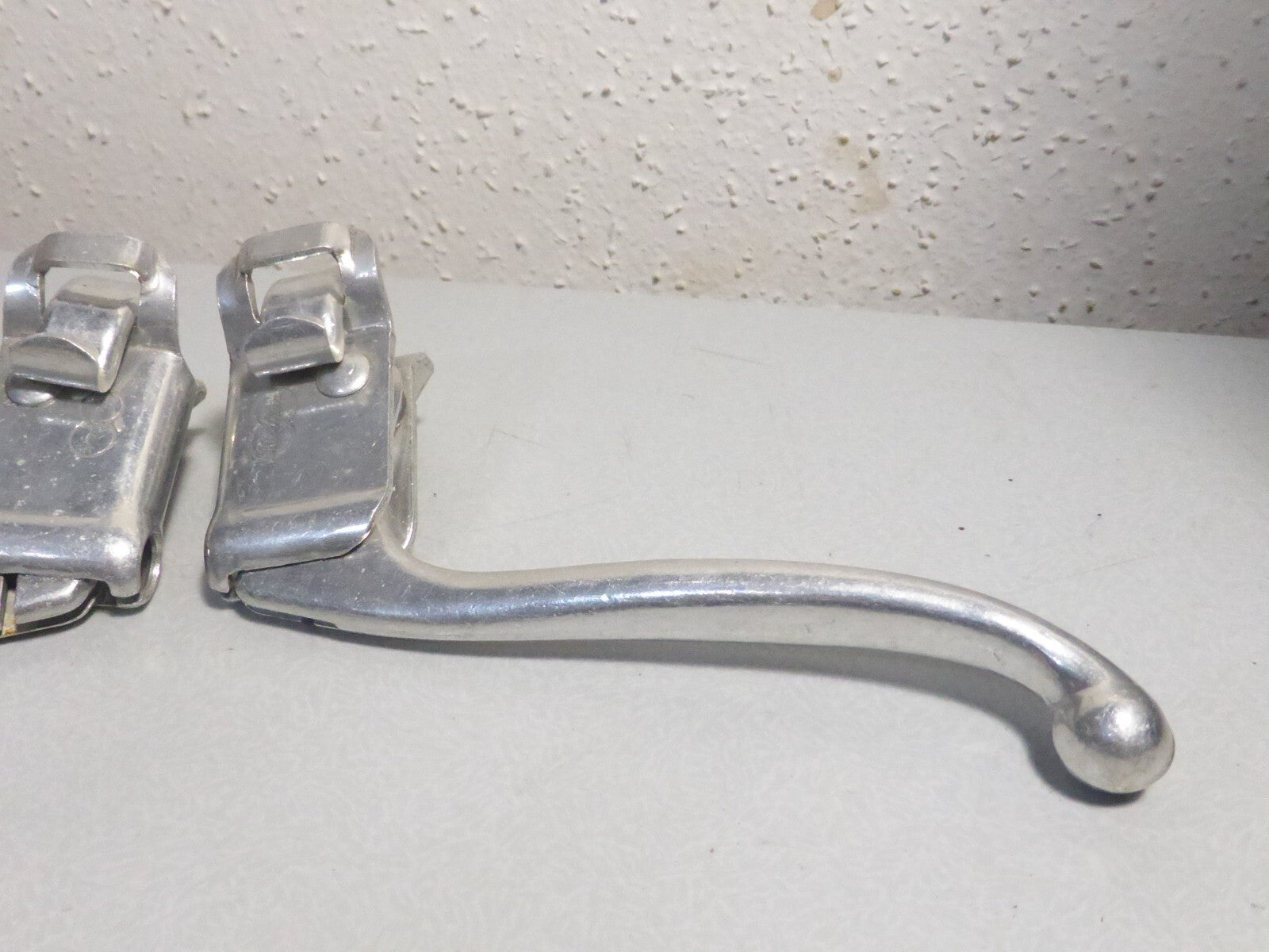 NOS 1 paire leviers poignées droit manchons vélo  vintage Altenburger