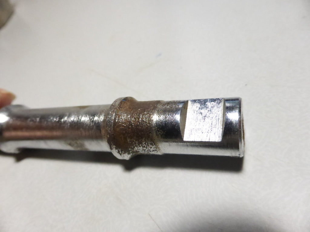 Nos axe clavette pédalier REWAX 130 mm  pédalier Bottom bracket  not stronglight