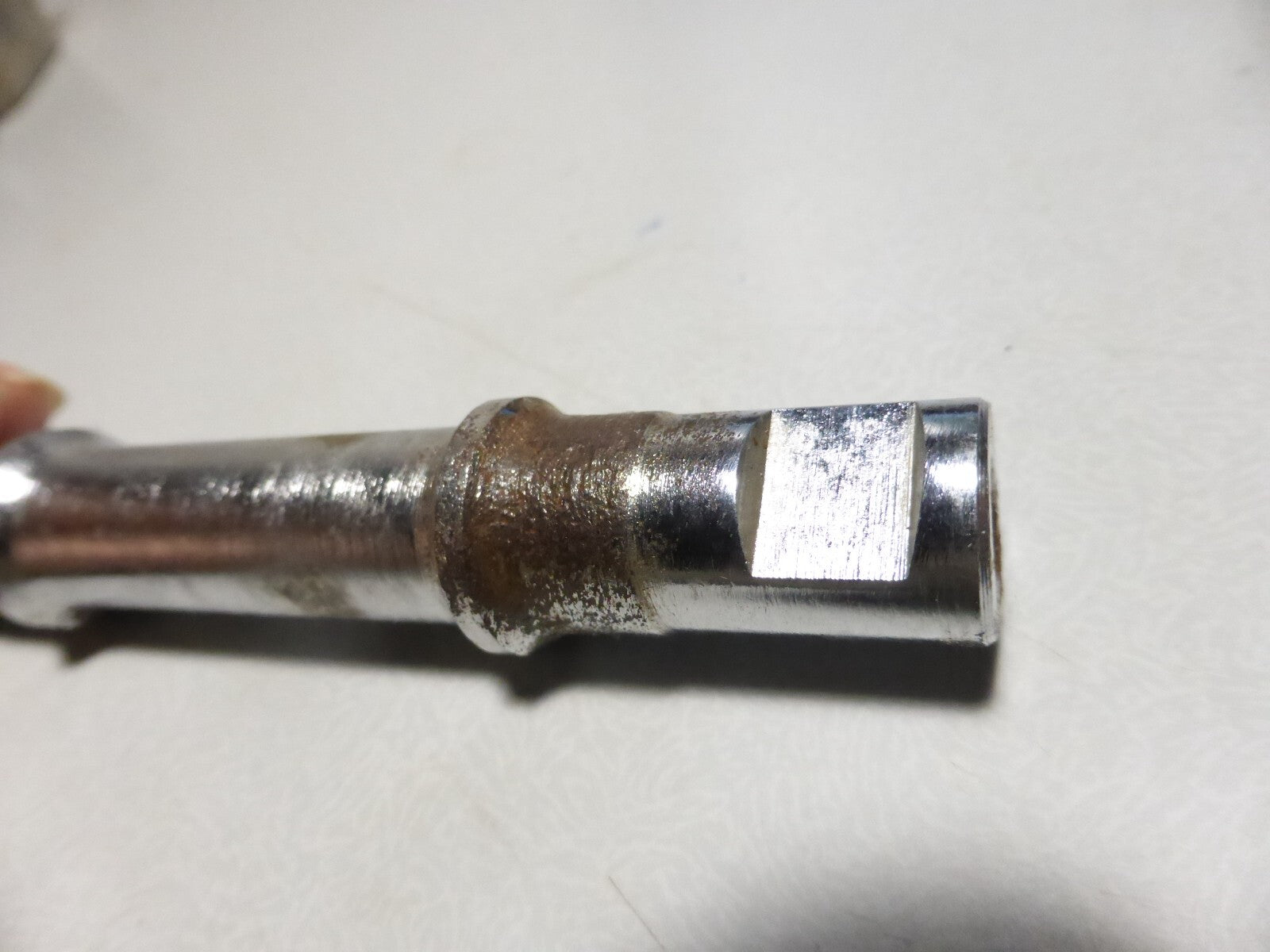 Nos axe clavette pédalier REWAX 130 mm  pédalier Bottom bracket  not stronglight