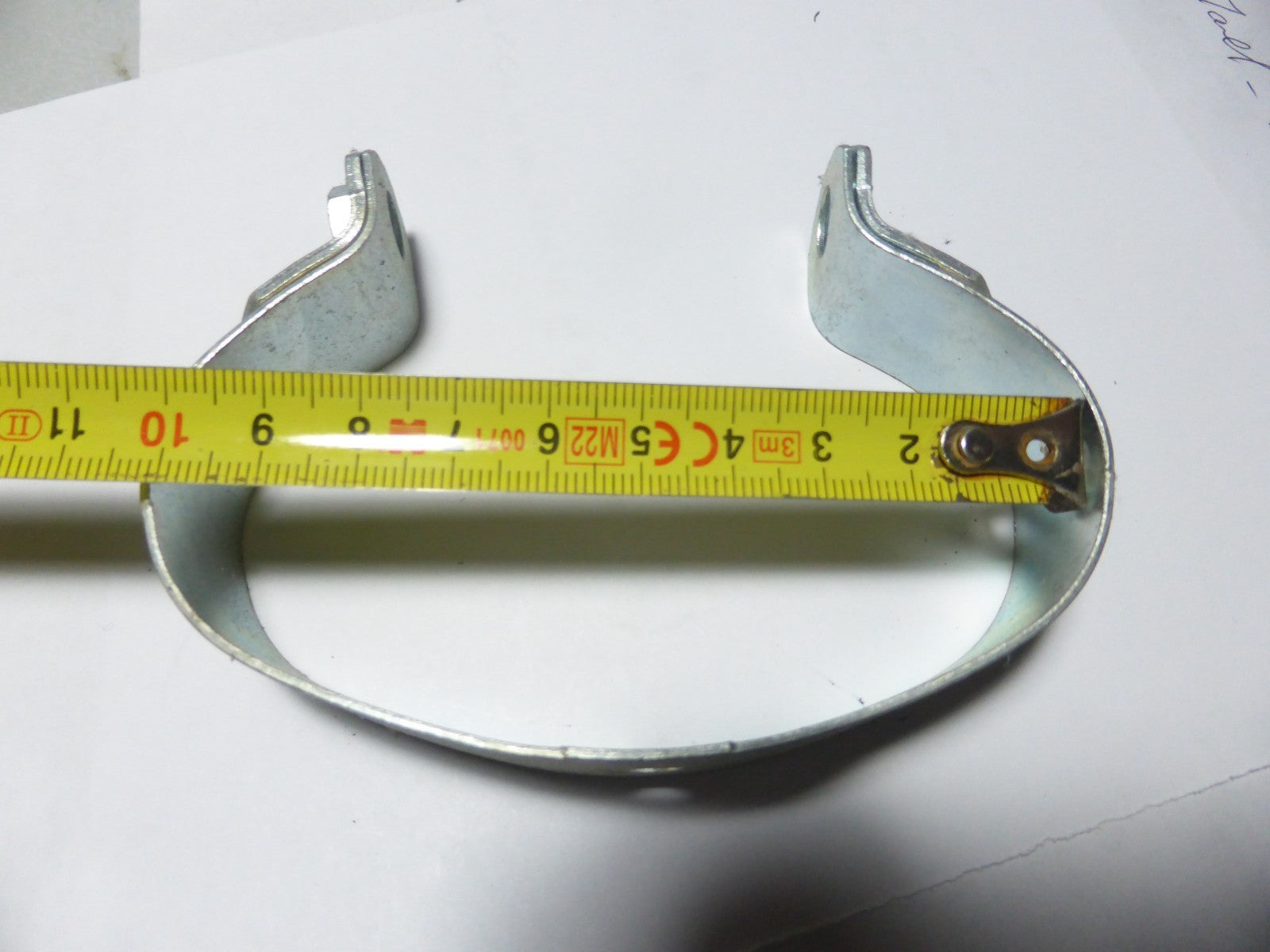 Collier échappement ovale avec écrou M7 soudé Motobécane neuf ancien stock 10 cm