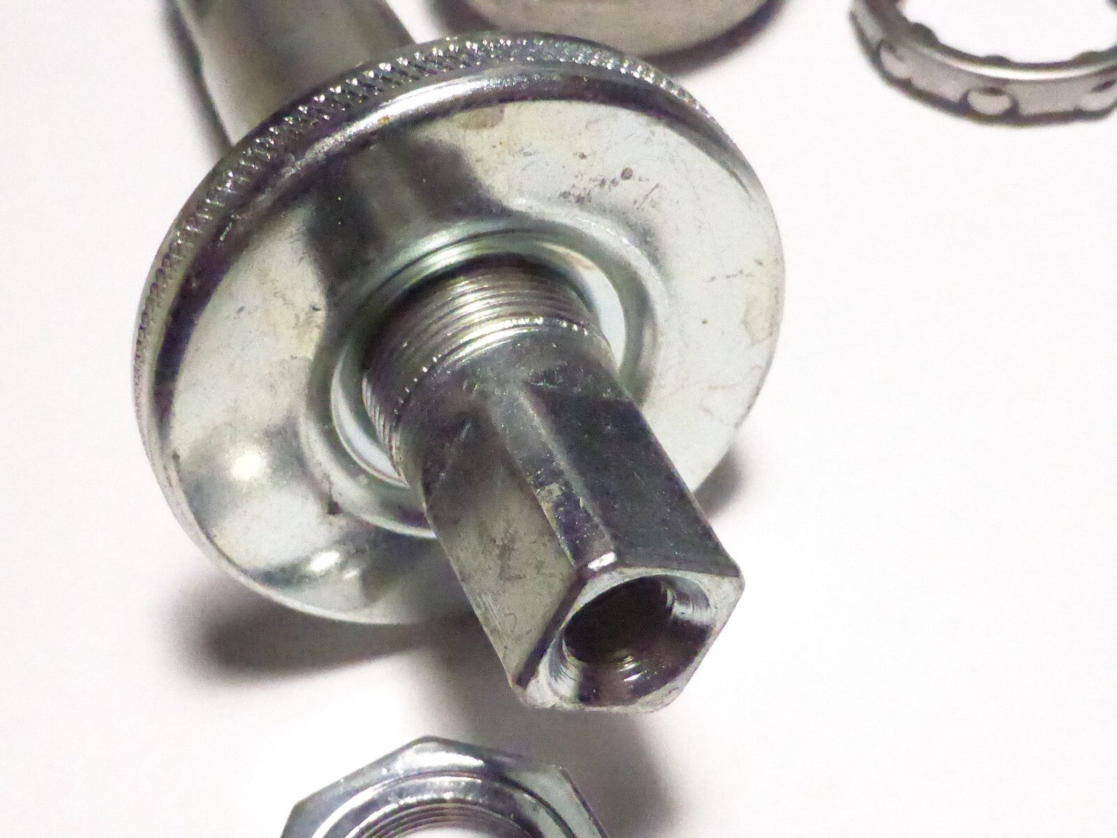 NOS Thun square bottom bracket  retro bike boitier de pédalier vintage ancien