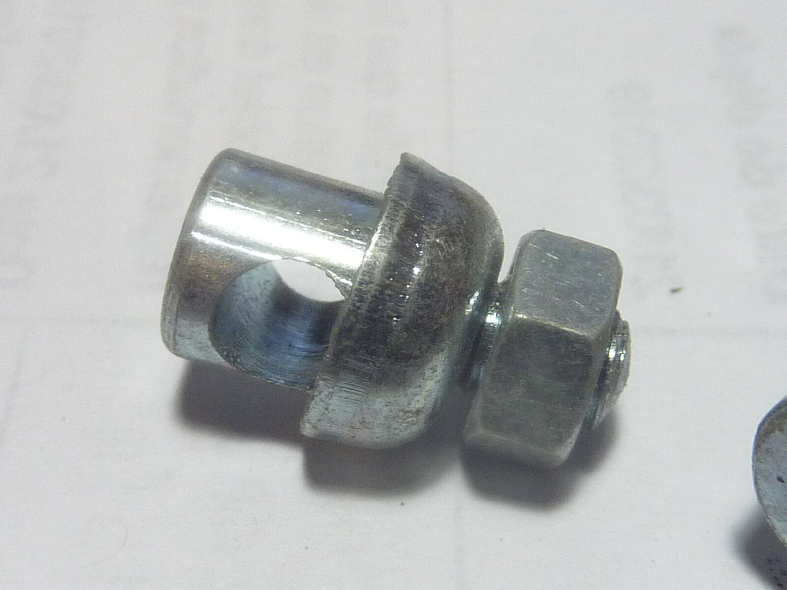 8 anciennes SERRE TRINGLE  L 17,4 X 8 X D 5mm POUR TRINGLE DE 5mm VINTAGE ALGI