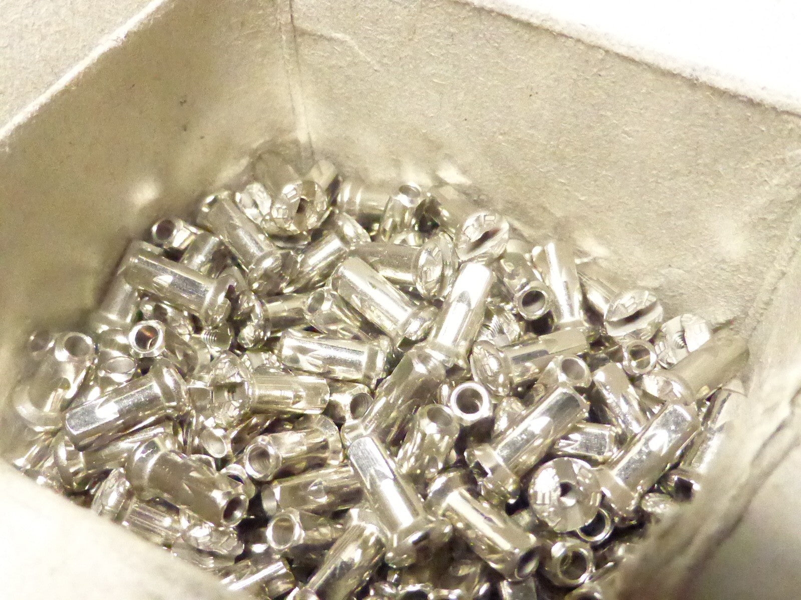 lot de 18  anciens vintage Acier Rayons + écrous  290 mm 1.84 mm Robergel velo