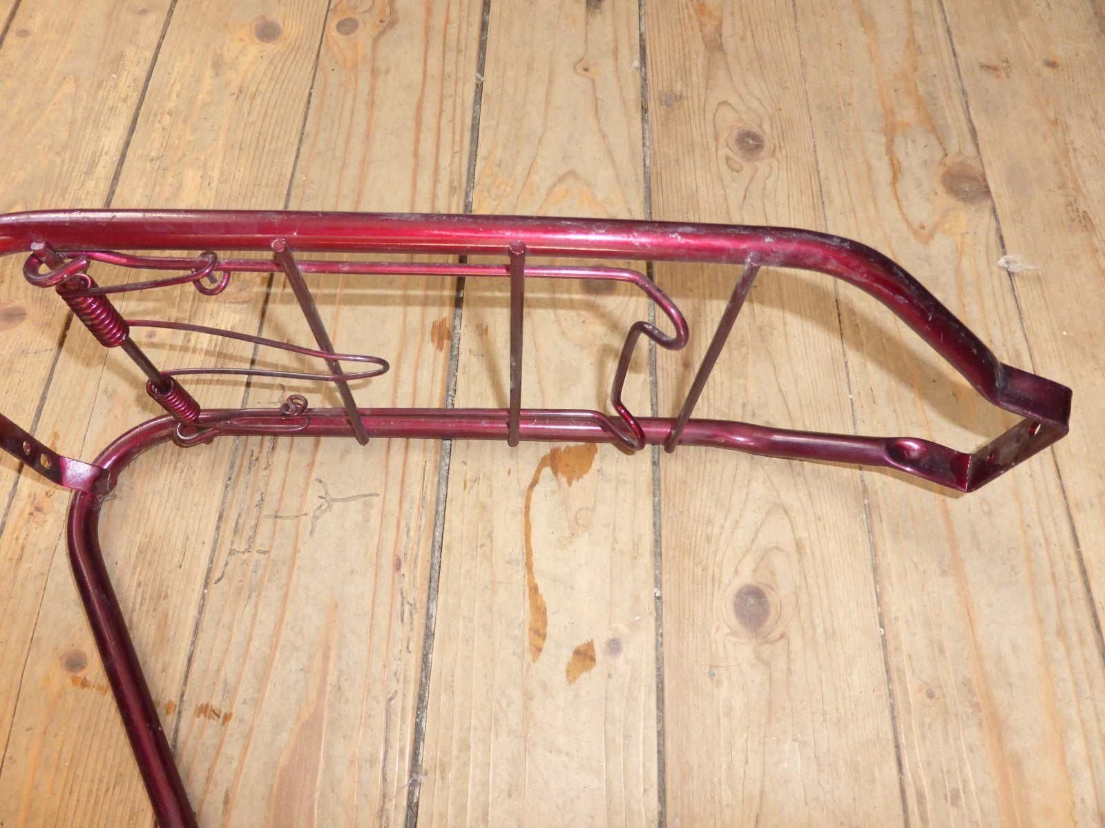 ✨NOS porte bagage arrière  a clapet acier velo Peugeot gitane roue 700 vintage ✨