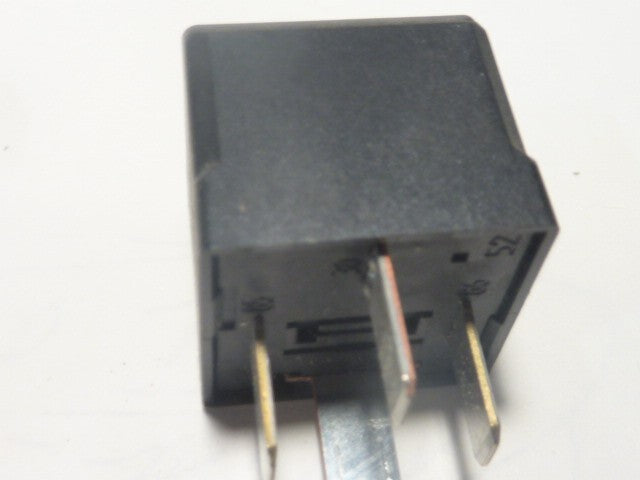 13171831 4RA007791 05 Opel Zafira Vectra Relais Contrôle Module Unité Hella