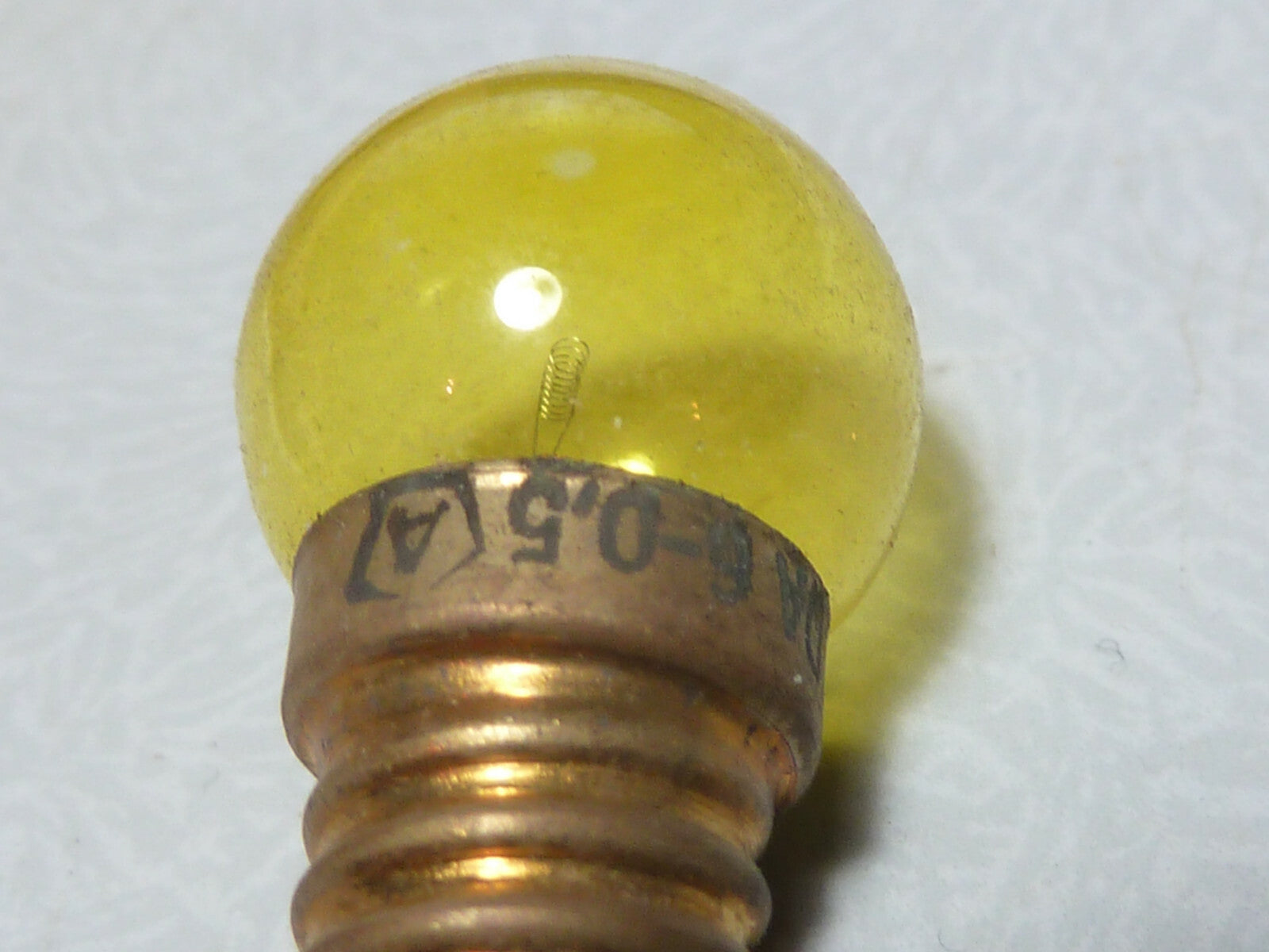 1 AMPOULE jaune vintage mazda  A VIS 6V 0.5 A sph 15 E10 3W