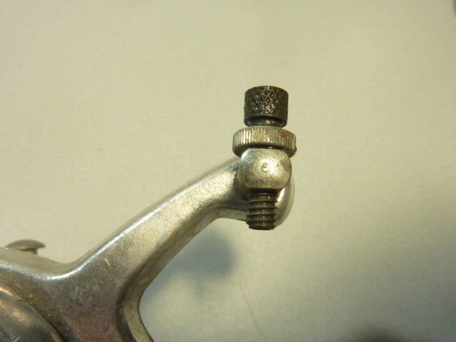 NOS Etrier de frein arrière modèle CLB  GL-48-65 avec fixation sur le pontet